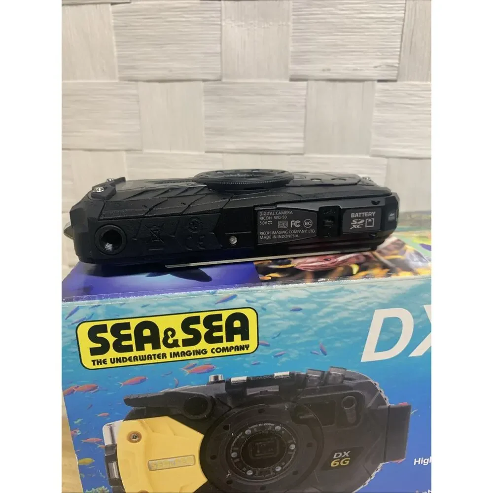 RICOH WG-50 Waterproof 16MP Digital Camera w/ UW Camera Housing System TESTED